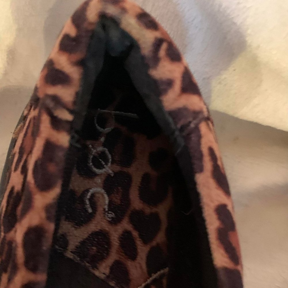 Euc Born B.O.C. Leopard Print Slip On Clog Size 9… - image 4
